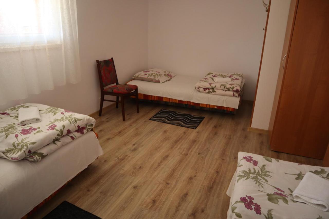 Osrodek Wypoczynkowy " Bieszczady" Hotel Мичковце Екстериор снимка