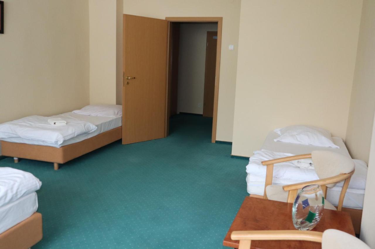 Osrodek Wypoczynkowy " Bieszczady" Hotel Мичковце Екстериор снимка