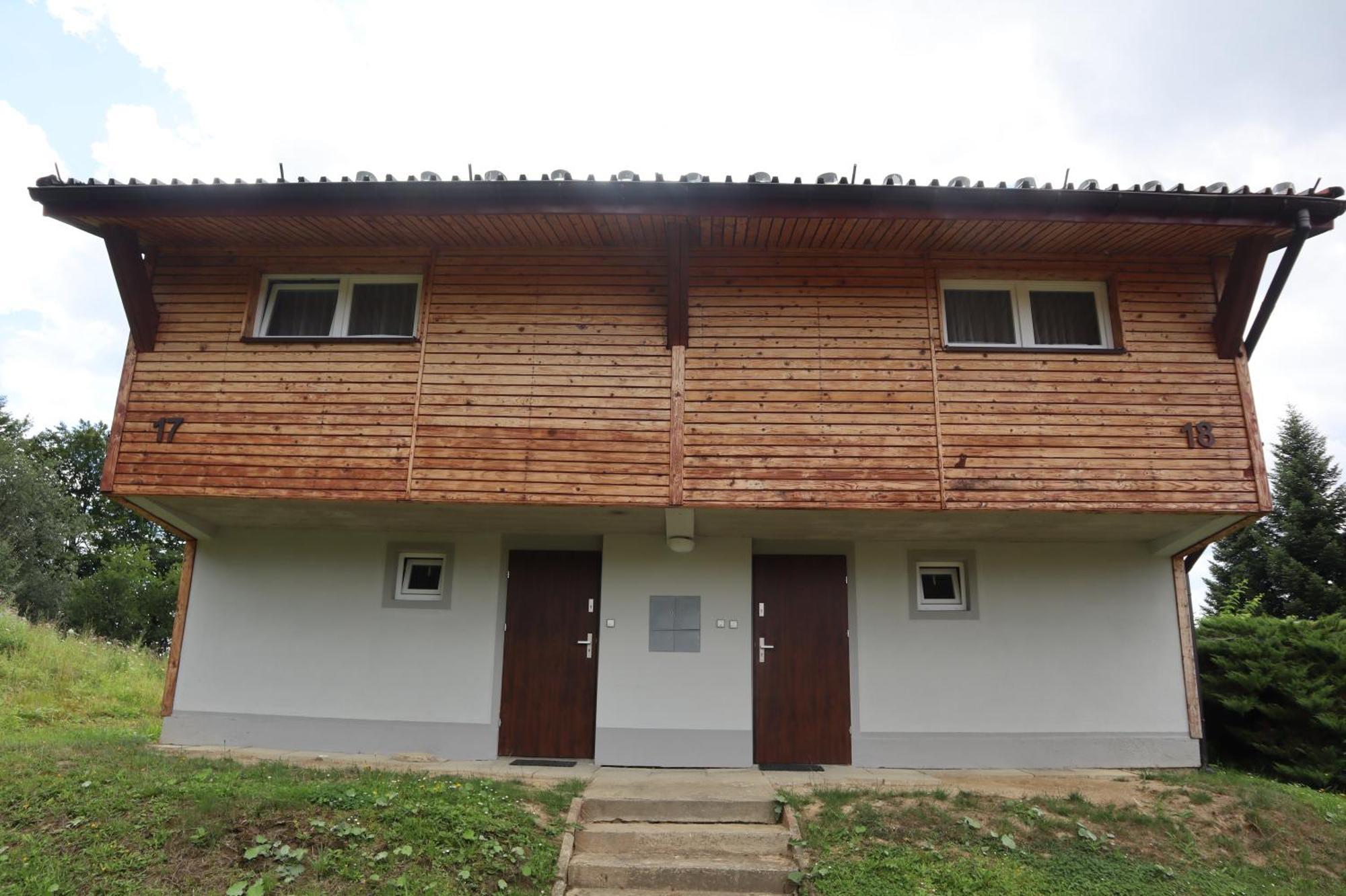 Osrodek Wypoczynkowy " Bieszczady" Hotel Мичковце Екстериор снимка