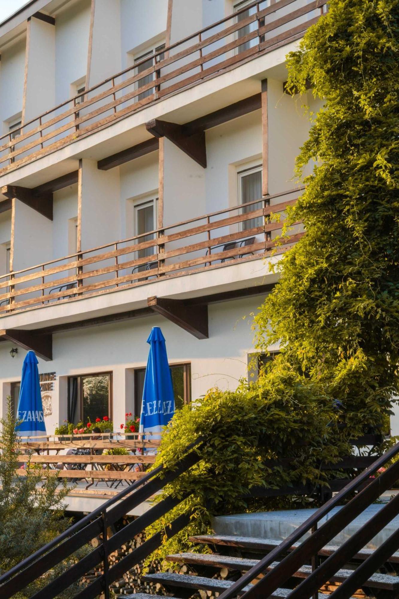 Osrodek Wypoczynkowy " Bieszczady" Hotel Мичковце Екстериор снимка